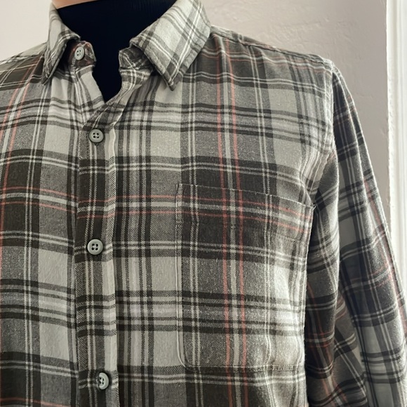 Hurley Classic Fit Button Down Shirt - Picture 3 of 12